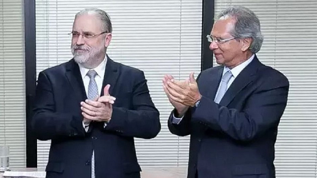 Ministro da Economia, Paulo Guedes e o procurador-geral da República, Augusto Aras (Foto: Reprodução/MPF)