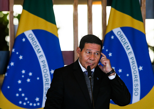 O vice-presidente Hamilton Mourão diz que Bolsonaro criou 'muitos ruídos' na relação com ele (Foto: Wilton Junior/Estadão)