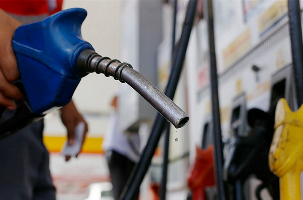Estados alertam que a inflação dos preços dos combustíveis não tem sido provocada pelos tributos, mas pela política de preços da Petrobras, que segue atrelando os reajustes ao dólar (Foto: Marina Silva/CORREIO)