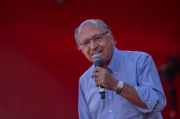Alckmin esteve ao lado de Lula em eventos na capital baiana (Foto: Uendel Galter/Ag. A TARDE)