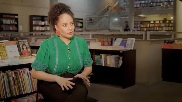 Antropóloga Jacqueline Moraes Teixeira pesquisa o crescimento dos evangélicos no Brasil e o posicionamento político das mulheres nas igrejas. - Imagem: MOV. doc