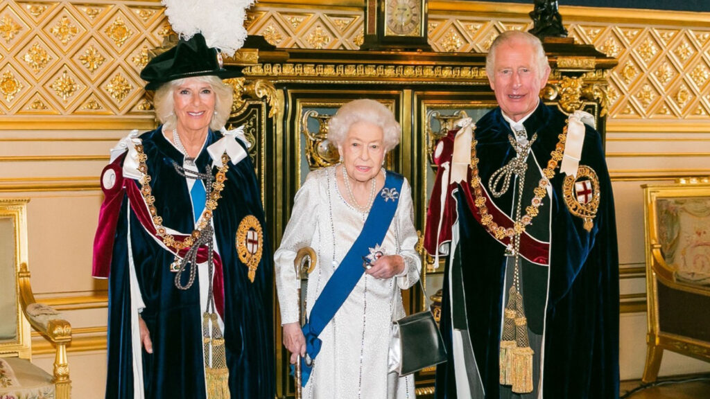 Rainha Elizabeth, Camilla Parker e Príncipe Charles em evento em 2022 (Crédito:Reprodução/Instagram) Rainha Elizabeth, Camilla Parker e Príncipe Charles em evento em 2022 (Crédito:Reprodução/Instagram)
