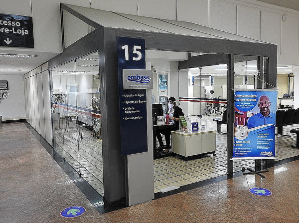 Outro esclarecimento importante da Embasa é que o cliente que cair no golpe deve registrar os dados do golpista e denunciar em uma delegacia (Foto: Reprodução)