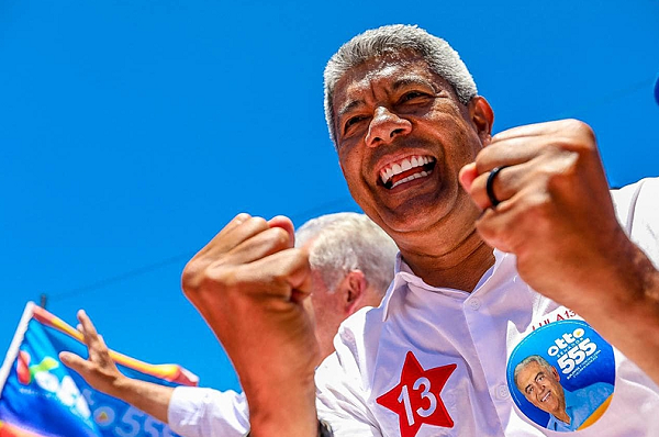 Jerônimo é o primeiro candidato indígena a vencer as eleições a governador do estado (Foto: Divulgação/PT)