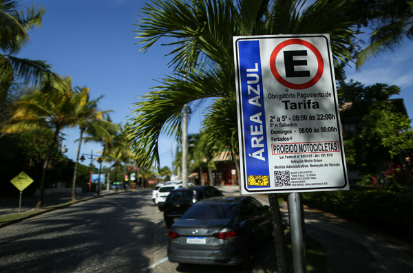 Projeto também determina as vagas exclusivas para moradores e comerciantes locais (Foto: Raphael Muller/Ag. A TARDE)