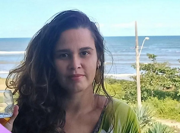 Flávia Amoss Merçon Leonardo, de 38 anos, estava em estado gravíssimo (Foto: Reprodução)