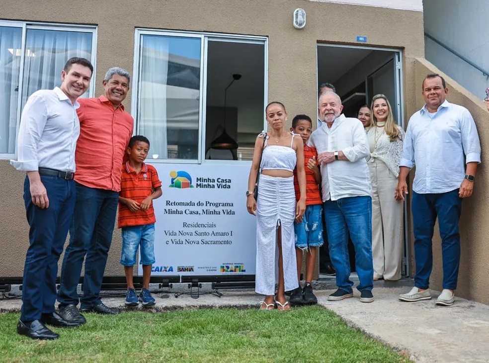 Presidente entregou nesta terça-feira (14) 684 imóveis a moradores de Santo Amaro, na Bahia. Governo recriou faixa extinta por Bolsonaro e vai focar nas famílias mais pobres. Foto: Ricardo Stuckert: Divulgação