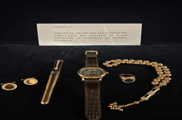 Todas as joias foram enviadas para a Caixa Econômica Federal (Foto: Reprodução)