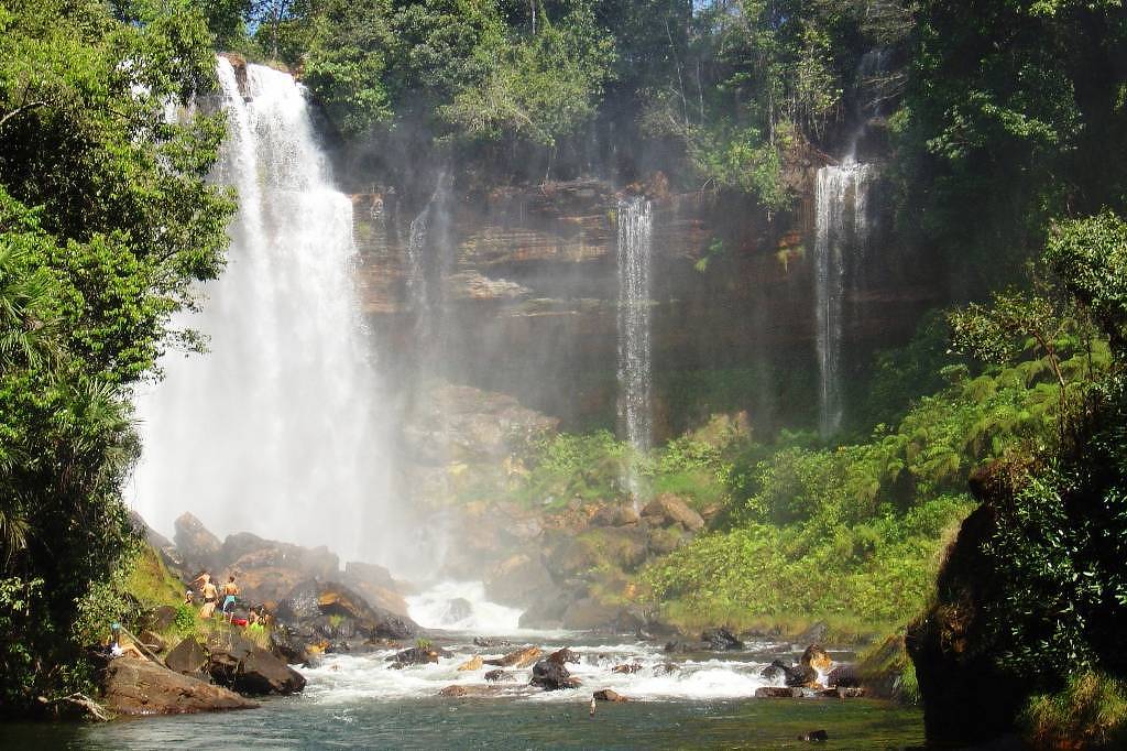 Cachoeira do Acaba Vida, a principal atração turística de Barreiras, a 'capital do oeste' da Bahia - Foto: Divulgação