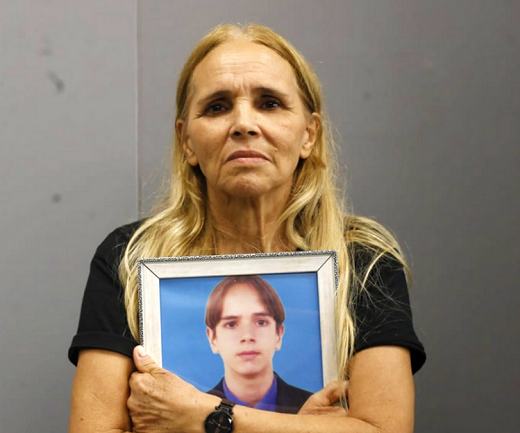 Lucas Terra, filho de Marion, foi estuprado, assassinado e teve seu corpo carbonizado ainda em 2001, quando tinha apenas 14 anos (Foto: Marina Silva/Arquivo CORREIO)