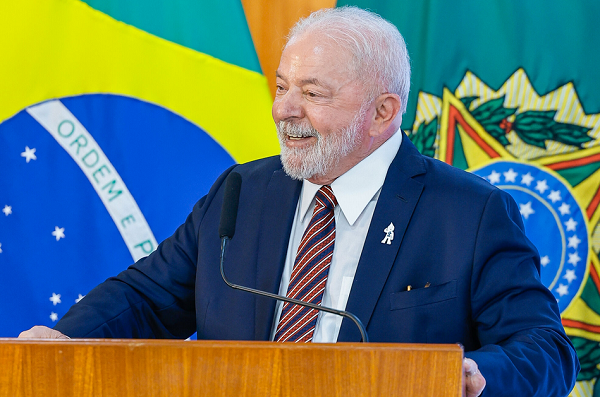 Lula disse não haver, em todo o mundo, um país que cresceu e se desenvolveu sem antes investir na educação (Foto: Ricardo Stuckert/PR)