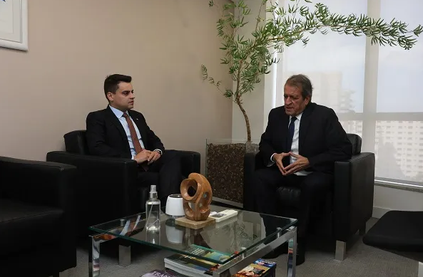 Deputado federal Yury do Paredão (CE) foi expulso do PL, partido do ex-presidente Jair Bolsonaro, após fazer acenos ao governo Lula (PT) (Foto: Reprodução/Redes Sociais)