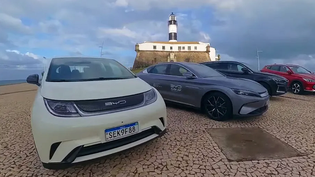 Evento de anúncio da compra da fábrica da Ford pela BYD foi realizado em Salvador (Foto: Reprodução/Youtube)