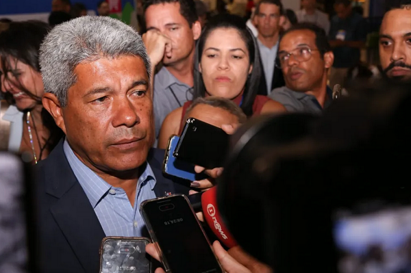 Governador afirmou que irá conversar com deputado Otto Filho sobre assunto (Foto: Denisse Salazar/Ag. A TARDE)