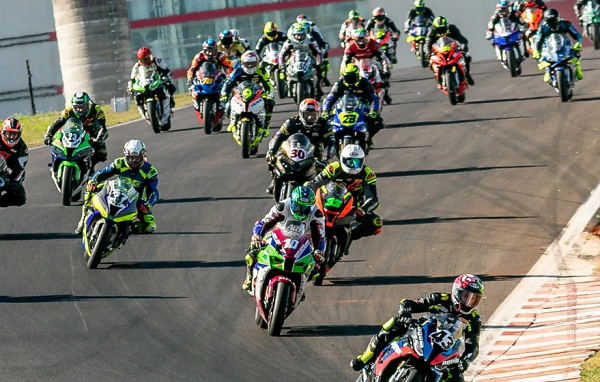 Cascavel recebia a quarta etapa da temporada (Foto: Reprodução/Moto1000GP)