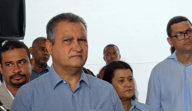 'Nós estamos e vamos continuar conversando eu, o senador Wagner, o governador Jerônimo para a gente ir discutindo, não só para Salvador, nós temos 417 municípios' (Foto: Lula Bonfim/AG. A TARDE)