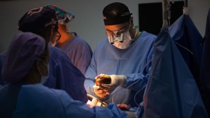 Tema entrou em debate no Brasil após cirurgia para colocação de um novo órgão em Faustão. Mas afinal, qual é a média de tempo de vida desses pacientes e quem é o ‘recordista’ - Médicos realizam transplante de coração. .Cris Oliveira – Secom/Prefeitura Municipal de Volta Redonda