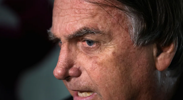 Ex-presidente Jair Bolsonaro já está inelegível, mas se for condenado novamente pode ter mais dificuldade ao tentar reverter a situação (Foto: REUTERS/Pilar Olivares)