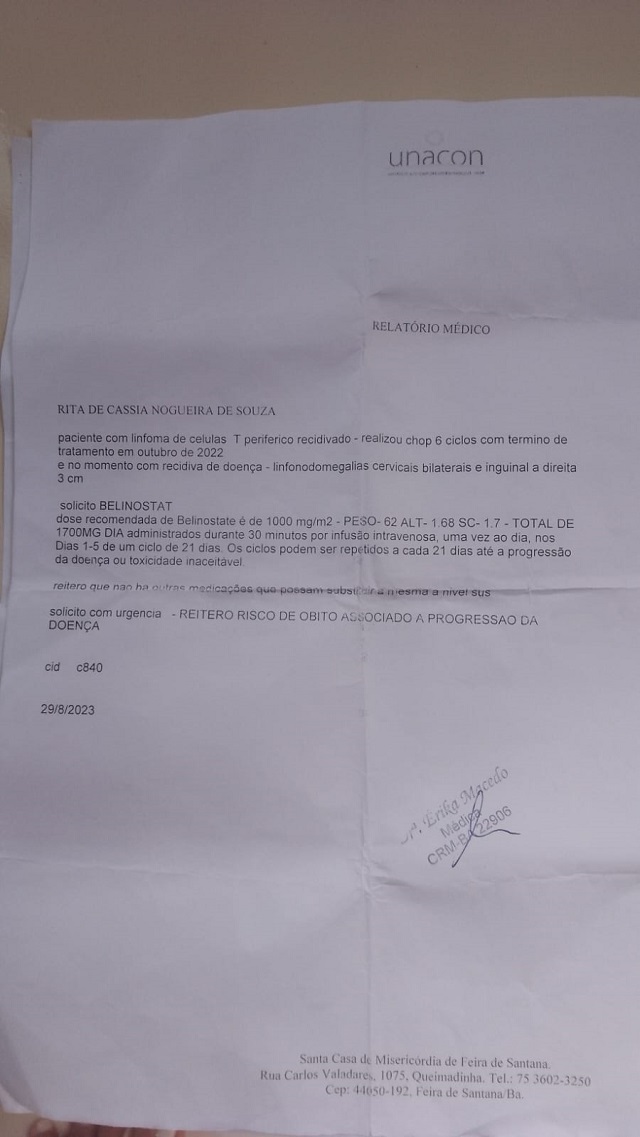 Dona Rita de Cássia, que sofre com câncer agressivo e vem tendo o seu sofrimento ignorado pela autoridade de Saúde do Estado, mesmo com ordem da Justiça a favor da paciente - Foto: Arquivo familiar