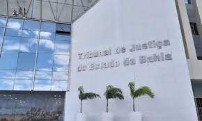 Segundo o MP-BA, o acusado fez uso de documento falso em 217 processos e teve exercício da profissão suspenso - Foto: Alan Oliveira - g1
