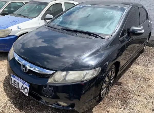 Entre os destaques, estão um carro Honda Civic, ano 2008/2008, com lance inicial de R$ 4 mil, em Feira de Santana (Foto: Divulgação/Detran-B)