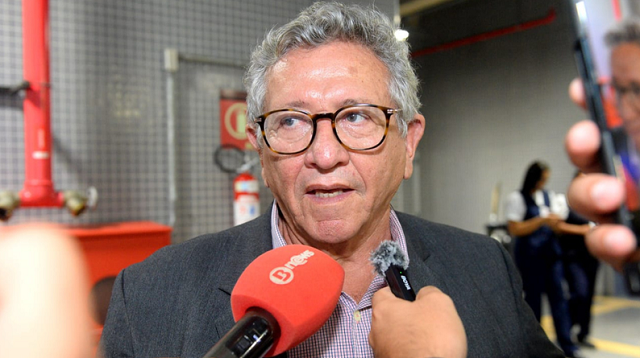 Titular da Serin, Luiz Caetano garantiu que os movimentos estão sendo feitos para garantir uma unidade em Camaçari (Foto: Divulgação/Dinaldo Silva)
