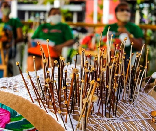 Um dos projetos vai ensinar costura (Foto: Divulgação)