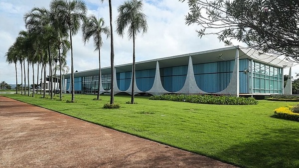 Um dia antes de manifestação bolsonarista, carro tenta invadir residência oficial de Lula - Créditos: Palácio do Planato/Flickr