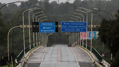 Brasileiros que estudam na Argentina e não tinham passagem de volta teriam sido impedidos, no aeroporto, de entrar no país. Foto: Divulgação