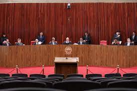 Plenário do Tribunal Superior Eleitoral durante sessão — Foto: Alejandro Zambrana/TSE
