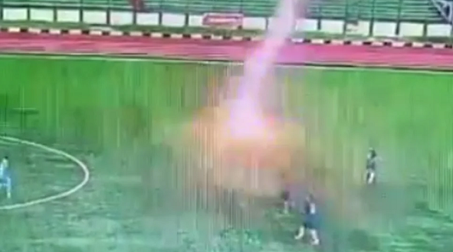 Não estava chovendo na região no local, e o tempo estava apenas nublado (Foto: Reprodução)