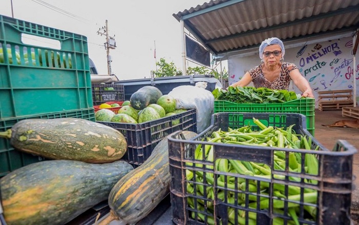 'É um compromisso de honra, de fé, de vida a gente acabar com a maldita doença chamada fome que não deveria existir num pais agrícola como o Brasil', afirmou Lula