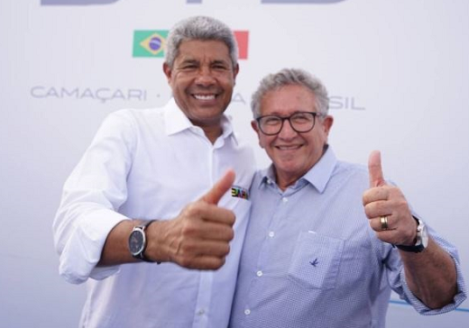 Governador Jerônimo Rodrigues ao lado do pré-candidato a prefeito de Camaçari, Luiz Caetano (PT) (Foto: Ascom Luiz Caetano)