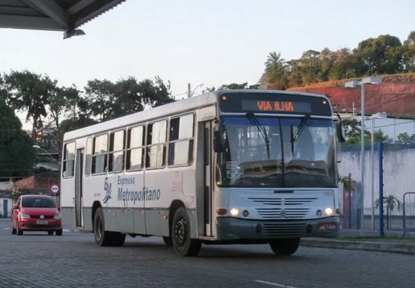 Ônibus Metropolitano de Salvador (Foto: Carlos Almeida/Divulgação)