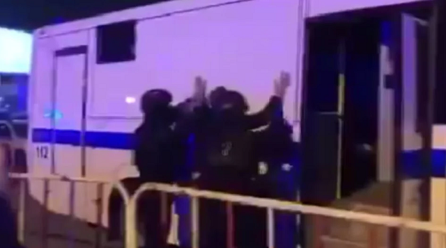 Polícia russa prende suspeitos de participação no atentado em Moscou (Foto: Reprodução)
