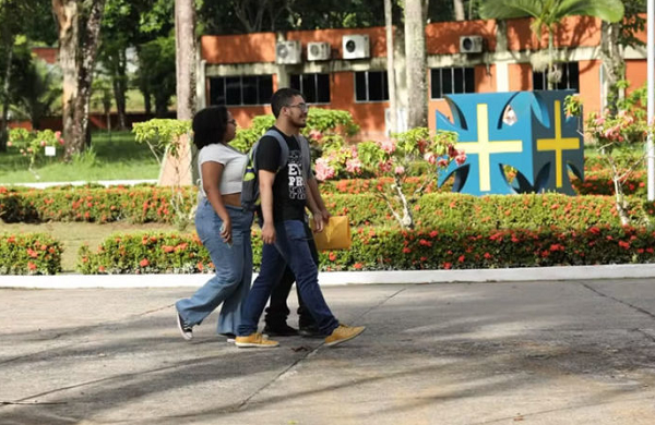 Programa, instituído em 2015, oferece auxílio-permanência aos estudantes em condições de vulnerabilidade socioeconômica (Foto: Claudionor Jr/GovBA)
