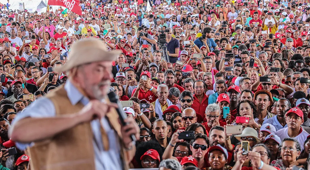 No primeiro ano de mandato de Lula, Bolsa Família avançou e a desigualdade recuou no Nordeste (Foto: Ricardo Stuckert)