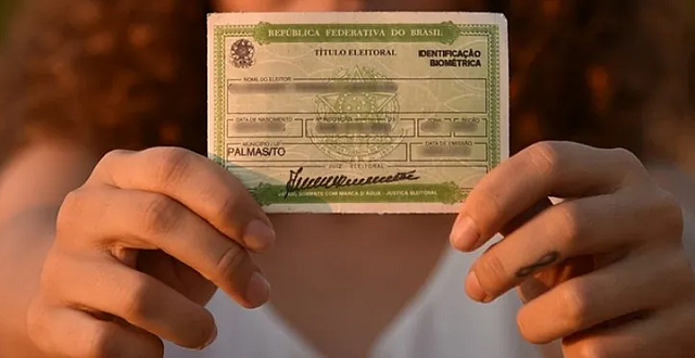 Desde o início do ano de 2024, mais de 400 mil títulos de eleitores foram feitos por eleitores desta faixa etária (Foto: Divulgação/TSE)