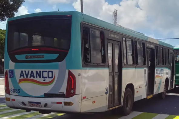A empresa Avanço Transportes terá os serviços paralisados a partir desta sexta-feira (17) em seis municípios da RMS (Foto: Reprodução/Redes Sociais)