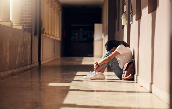 O curso é voltado para pais, responsáveis e educadores (Foto: Shutterstock)