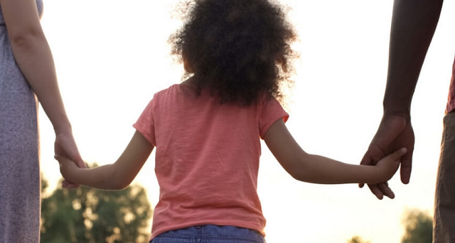 Dados do Ministério dos Direitos Humanos e da Cidadania (MDHC) revelam que a maioria dos casos de violência sexual contra crianças e adolescentes ocorrem no ambiente doméstico (Foto: Reprodução)