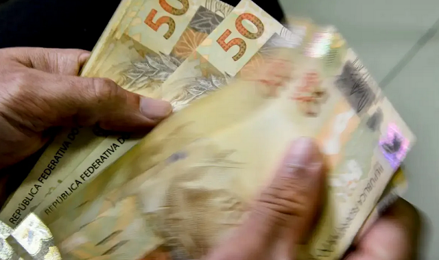 Mais de 33,6 milhões de segurados receberão a primeira parcela (Foto: Marcello Casal Jr/Agência Brasil)