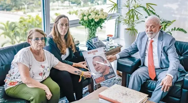 Lula se encontrou com familiares de Michel Nisembaum em dezembro (Foto: Ricardo Stuckert/PR)