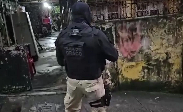 Os mandados judiciais estão sendo cumpridos em 15 bairros de Salvador (Foto: Reprodução)
