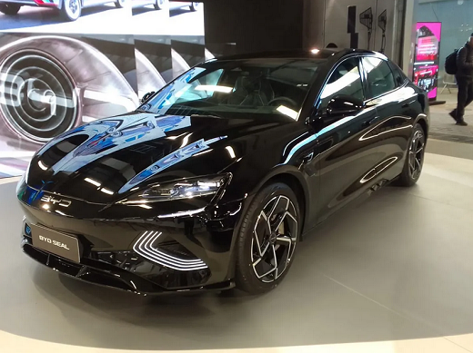 Sedã Seal será um dos primeiros a ter autonomia de mais de 2 mil quilômetros (Foto: Divulgação)