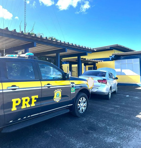 Condutor foi detido pelo crime de receptação e adulteração de sinal identificador de veículo automotor (Foto: Reprodução)