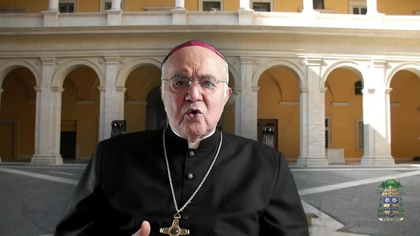 Carlo Maria Viganó foi expulso da IgrejaCréditos: Reprodução/Youtube