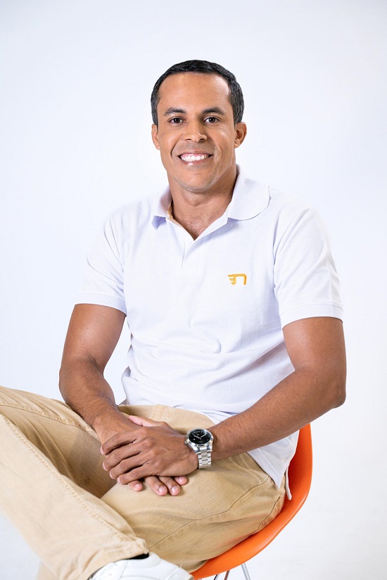 Cleiton Pereira (Novo) - Redes Sociais