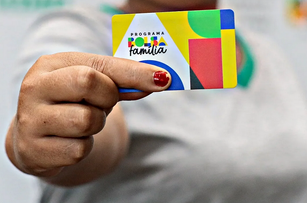 A renda mensal por pessoa deve ser até R$ 218 para famílias em extrema pobreza ou até R$ 427 para famílias em situação de pobreza (Foto: Divulgação/MDS)