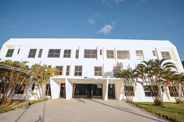 Apesar do otimismo demonstrado por alguns, a reabertura do complexo também gerou críticas - Divulgação